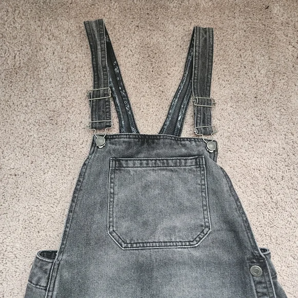 Free People Louise Denim Skirt Overall Rocky Mountain Black Sz 4 with adj Straps - Picture 6 of 8